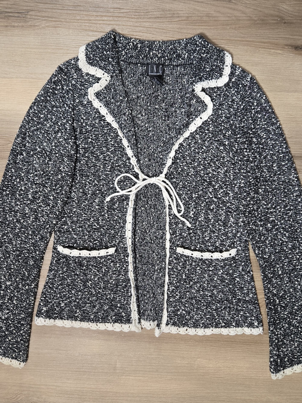 Vintage INC International Concepts Black & Cream Tie-Front Scalloped Cardigan